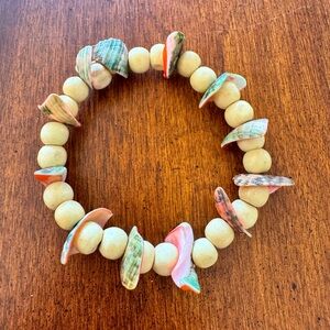 Creme colored shell bracelet